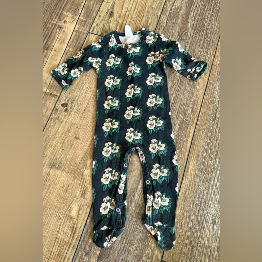 Kate Quinn Onsie